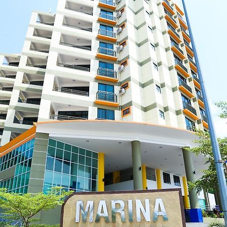 Marina Heights Resort Lumut Exterior foto