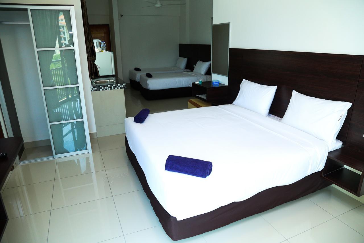 Marina Heights Resort Lumut Exterior foto