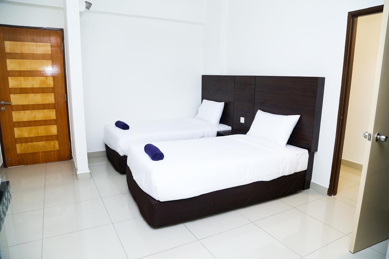 Marina Heights Resort Lumut Exterior foto