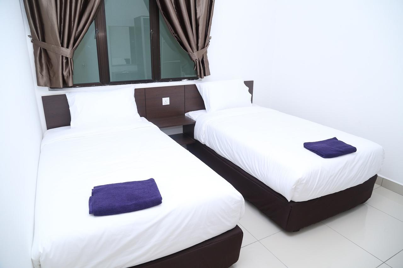 Marina Heights Resort Lumut Exterior foto